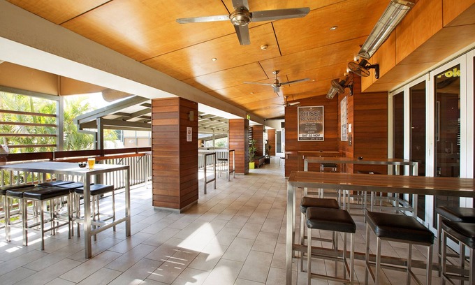 Nerang Hotel | Nightcap at Hinterland Hotel