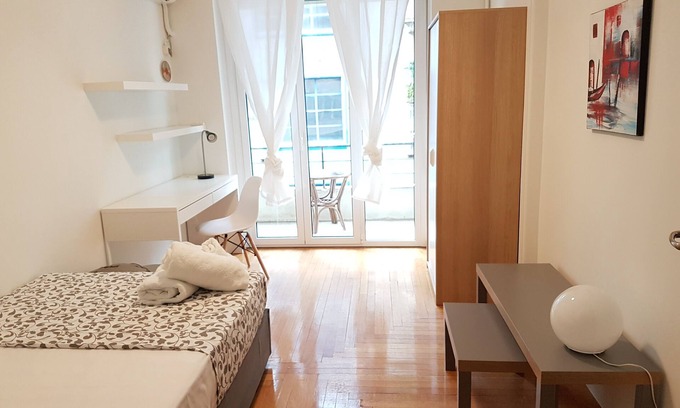 Kypseli Apartment | Nimbus Apartment - Athens Center, 4BD, 2 BATH