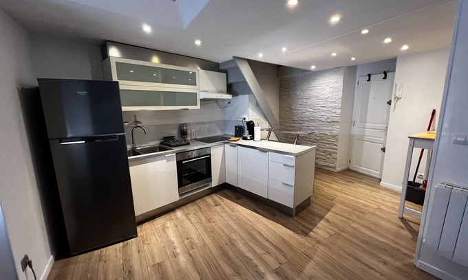 Quartier Administrations Condo | NIMES Superb air-conditioned duplex apartment