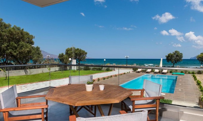 Nopigia Apartment | Niovi Seaside Suites