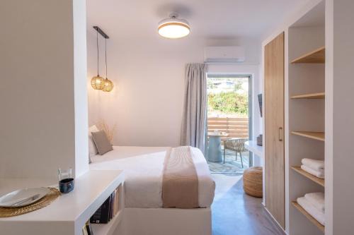 Mpatsi Apartment | Niriis Mountain View Studio Kymo Batsi