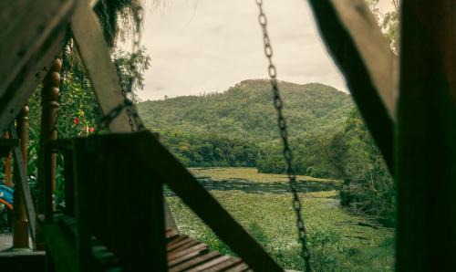 Kodaikanal House | Nirvana 'By the lake'