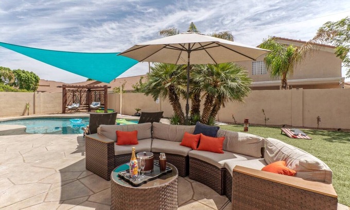 Paradise Valley Village House | Nitos paradise 5 Bd 4.5 Bath Heated pool, Gym,Golf