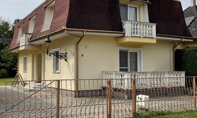 Zalakaros Hotel | nKomfortos, csendes, ahol az otthon kényelmében pihenhet! 5 percre a strandtól!n