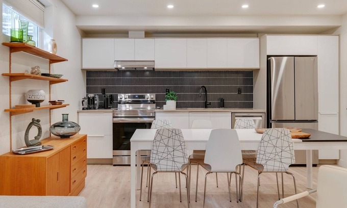 Northwest Calgary House | No. 2 Rosetree Suites - Stylish 3BR Home w/Perfect Quiet Calgary Location