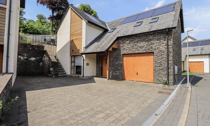 Waterhead Cottage | NO 7, pet friendly, luxury holiday cottage in Ambleside