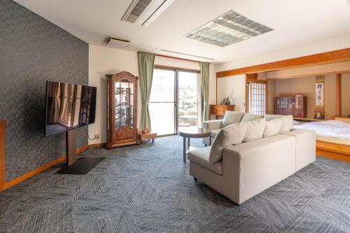 Higashi Ward Apartment | Nobu House"無料駐車場付き"BBQ可能"最大8人"外庭付き