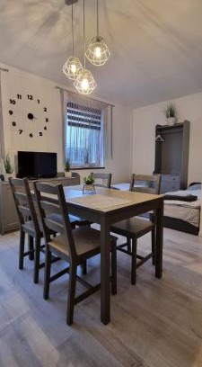 Swiebodzice House | Noclegi na Łącznej