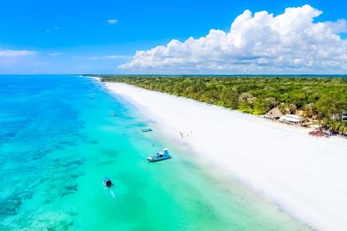 Diani Beach Hotel | Nomad Beach Resort