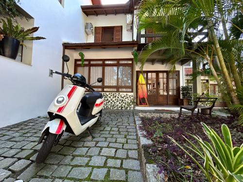 Florianopolis Apartment | Nomad Mole - Praia Mole Beachfront Condo