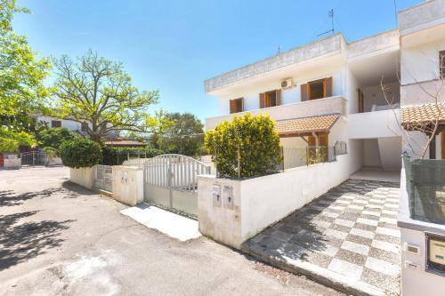 Torre dell'Orso Apartment | Nomet House by BarbarHouse