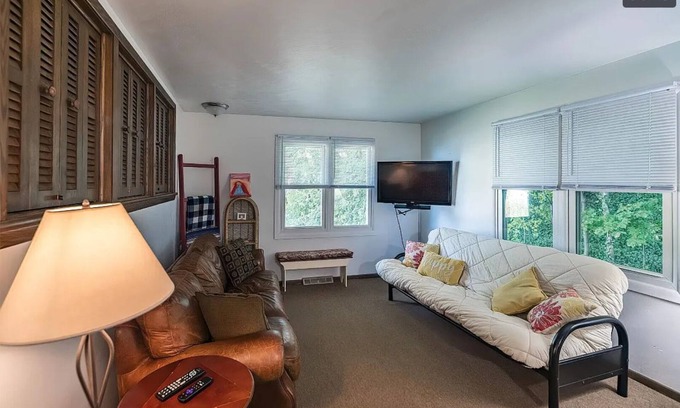 North East Apartment | North East Lake House E Unit with 2 private decks