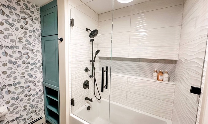 Glen Arbor Condo | North Manitou Condo - Tranquil Water Oasis, 1 Block from the Lake - Glen Arbor