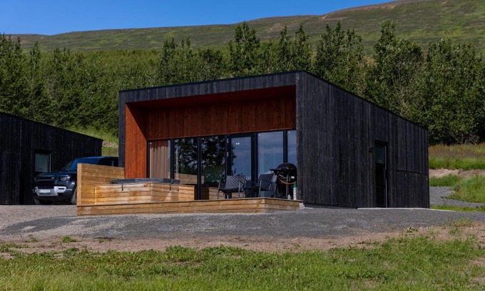 Akureyri Apartment | North Mountain View Suites