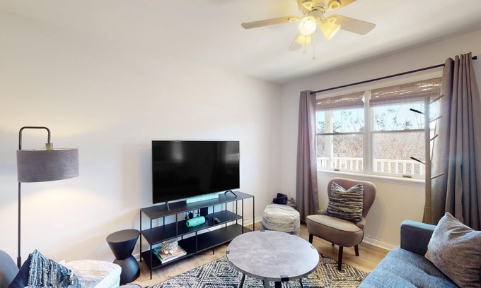 Caine Woods Condo | Northside condo near the beach with private balcony, full kitchen, AC, & W/D