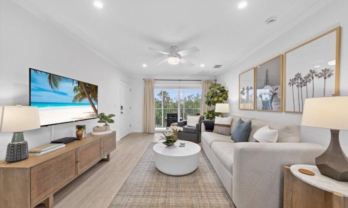Sanibel Condo | Now Available – Seashells of Sanibel Unit 36 on West Gulf Drive with Beach Acces