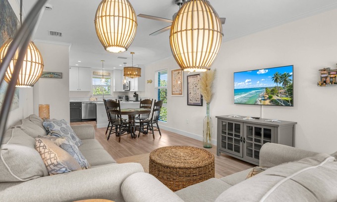 Sanibel Condo | Now Available – Seashells of Sanibel Unit 28 on West Gulf Drive with Beach Acces