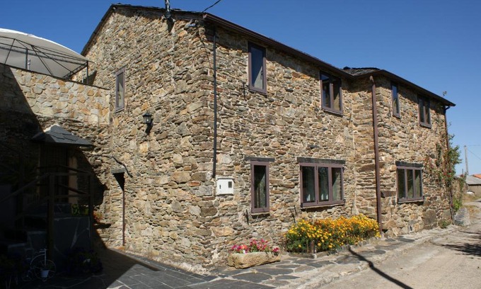 Castrelo do Val Apartment | O Bolaño Apt 2