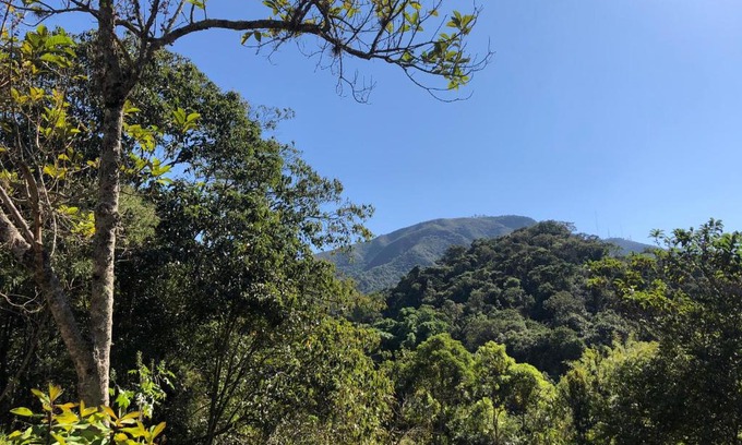 Aguas de Lindoia House | O Silêncio que Canta