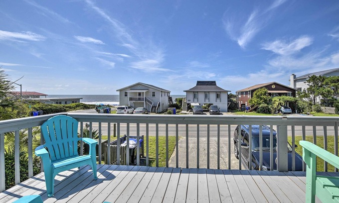 Oak Island House | Oak Island Beach Abode w/Deck: Walk to Shore!