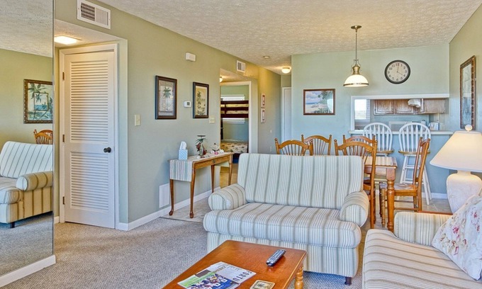 Caswell Beach Condo | Oak Island Beach Villa 1512/1000 Caswell Beach Road - Coastal Vacation Resorts