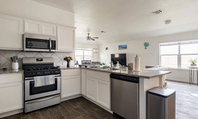 McNeil House | Oasis Inspired Home w/backyard patio 20 minutes from Downtown Austin!
