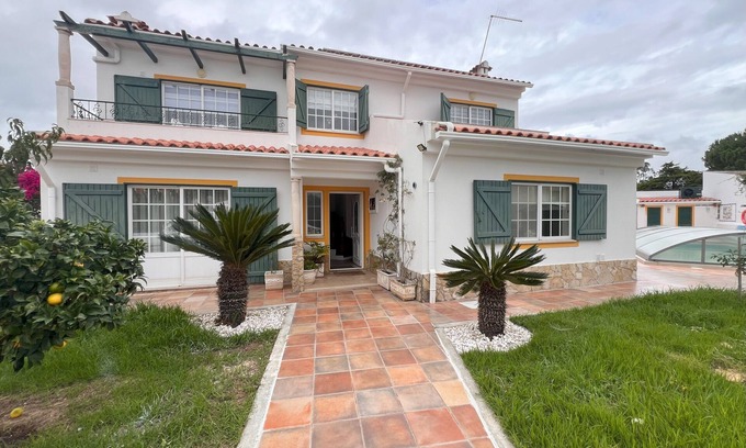 Obidos Villa | Obidos castle view with gym, pool and BBQ.