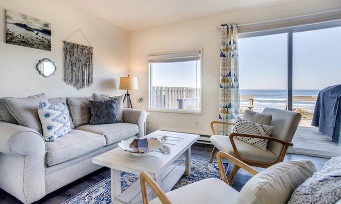 South Beach Condo | Ocean Front Duplex with Views! Dog Friendly! Free Wifi!
