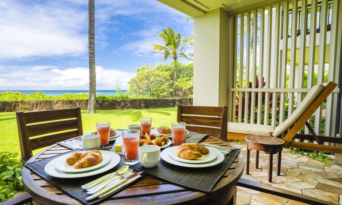 Kahuku Villa | OCEAN FRONT Luxury Villa - Stunning Ocean Views - Steps To the Beach -Central AC