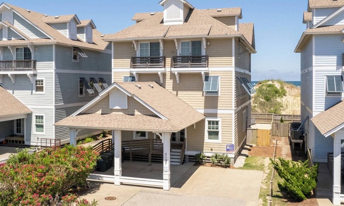 Nags Head House | Ocean Pearl 8 Bedroom Oceanfront Home at Whalebone Beaches