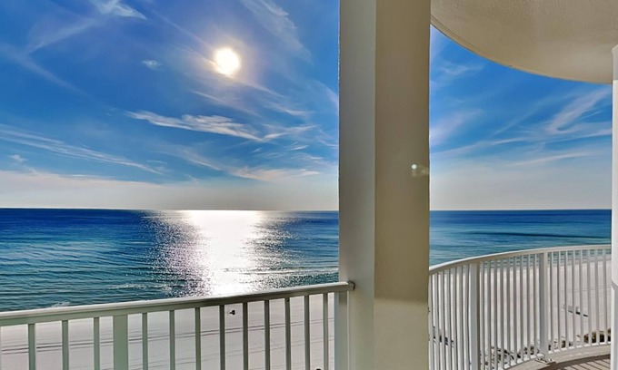 Long Beach Condo | Ocean Ritz #802 | Incredible Views + Access to Pool & Hot Tub!