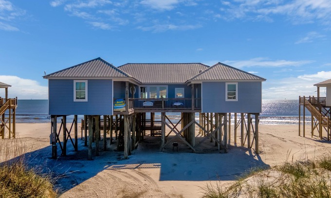 Dauphin Island House | Ocean Serenade | Fall booking up fast! Reserve now!
