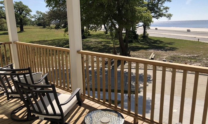 Long Beach House | Ocean view from EVERY room? Welcome to The Beach House! 3bed 3bath!