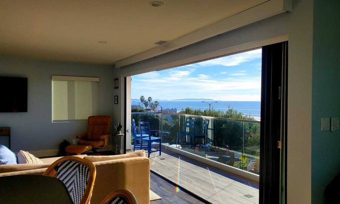 Sand Section House | Ocean View Getaway