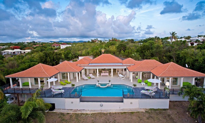 Plum Bay Villa | OCEAN VIEW MODERN AND DESIGN VILLA
