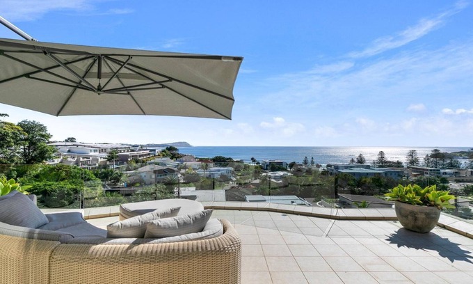 Terrigal Apartment | Ocean View Penthouse | Views, WIFI | Accom Holidays
