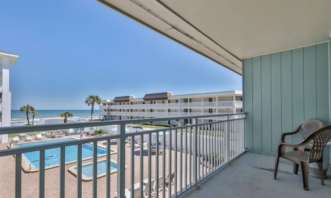 New Smyrna Beach Condo | Ocean View Studio#204-Newly Renovated!