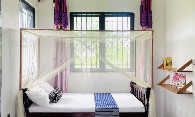 Kidoti Bed & Breakfast | Ocean View Room at The Adventure Villa + Breakfast