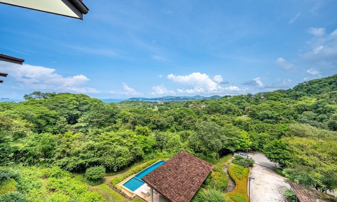Playa Conchal Condo | Ocean View w Pool Roble Sabana in Reserva Conchal