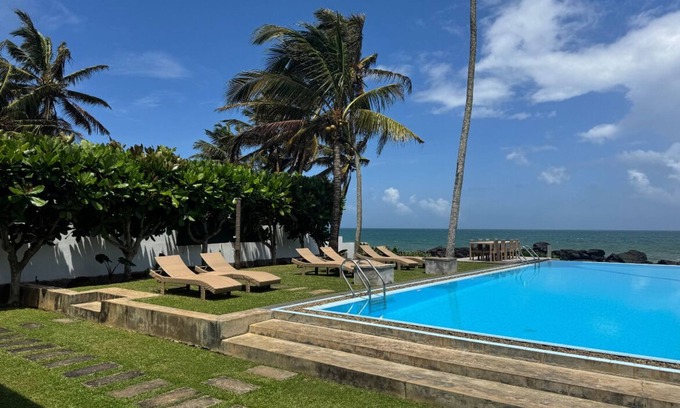 Devinuwara Villa | Oceanfront 5-bedroom villa with pool & chef on Sri Lanka's Southernmost point