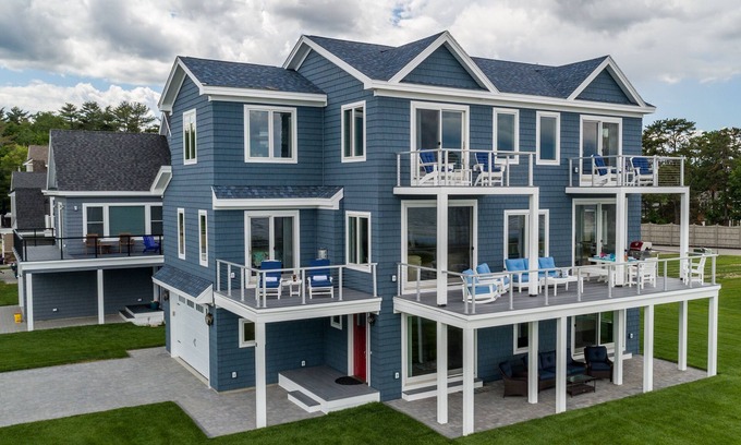 Southern Coast House | Oceanfront Beach House with Spectacular Panoramic Views