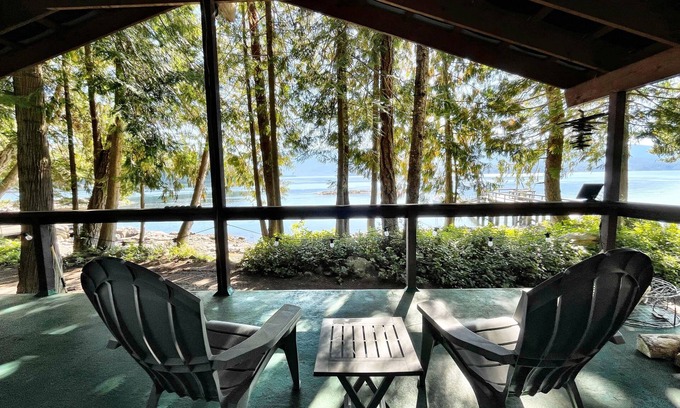 Regional District of Mount Waddington Cabin | Oceanfront cabin in the Broughton Archipelago. Excellent wildlife viewing!