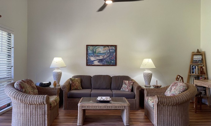Wailua Condo | Oceanfront Lae Nani Beach Resort Luxury Ground Floor on Wailua Bay