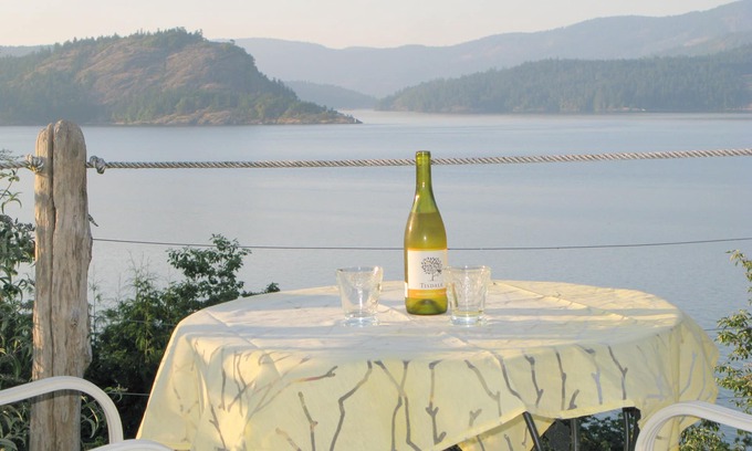 Cowichan Bay House | Oceanfront-One Acre-Spectacular Views, Free Internet - Hot tub-Close to Victoria