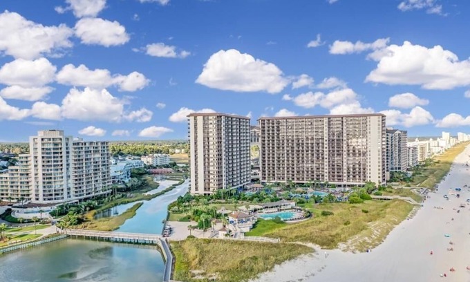 Windy Hill Condo | Oceanfront 1 Bedroom Unit at North Beach Plantation - By Luxury Beach Rentals