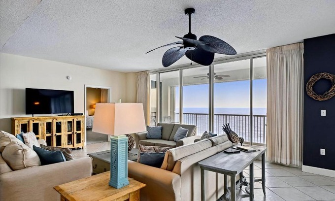 Holiday Isle Apartment | Oceania Condominium 705 Condo