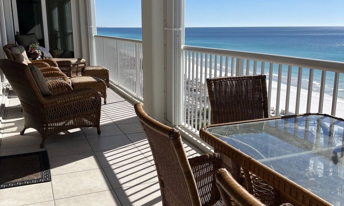Holiday Isle Condo | OCEANIA UNIT 707 - Luxury beachfront condo - 3 BR - sleeps 10