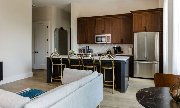 Buechel Hotel | Odd Bird at The Purple Martin! 2 beds and 2 full baths in Norton Commons
