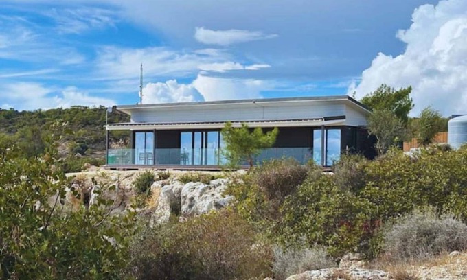 Pareklisia House | Off Grid Luxury Tiny House with sweeping sea views