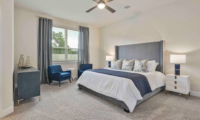 College Station Apartment | Ol’ Army Escape ~ Aggieland Vacation Rental
